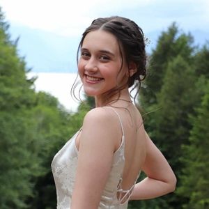 Meet your Posher, Angelica